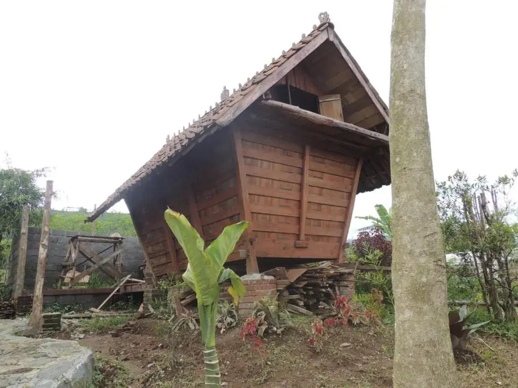 Singgasana Villa & Resto by ZUZU