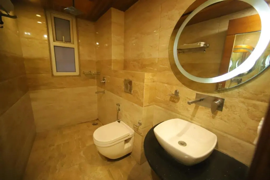 Hotel Hari Piorko Grand - 2 Min from New Delhi Railway Station