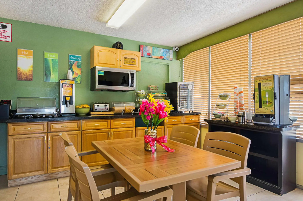 Quality Inn & Suites Airport-Cruise Port Hollywood
