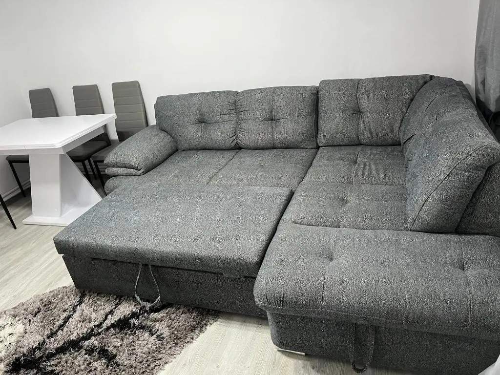 apartament cu 3 camere in zona linistita