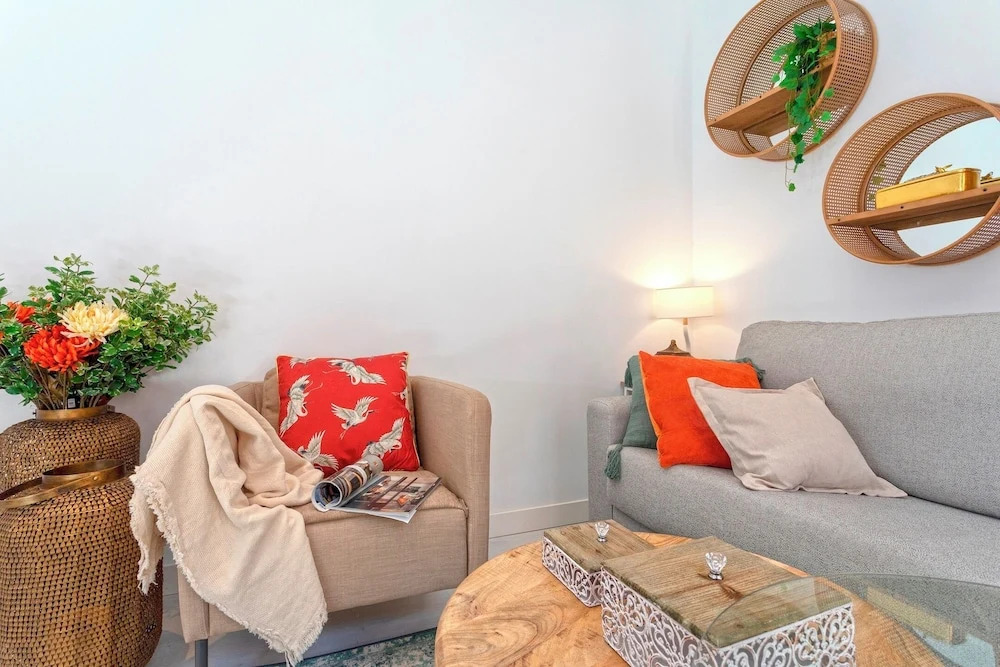 Charming One-bedroom Apartment Near the Cathedral Zacatin 302