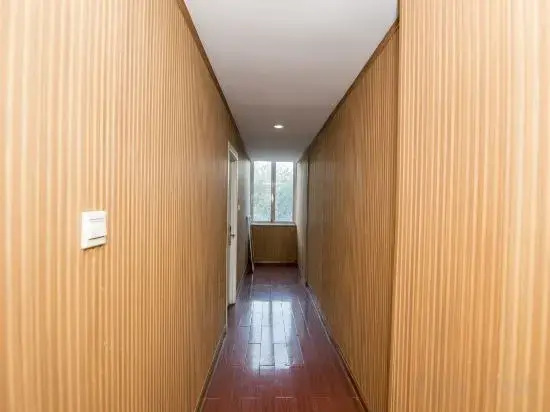 Sunshine Holiday Hotel