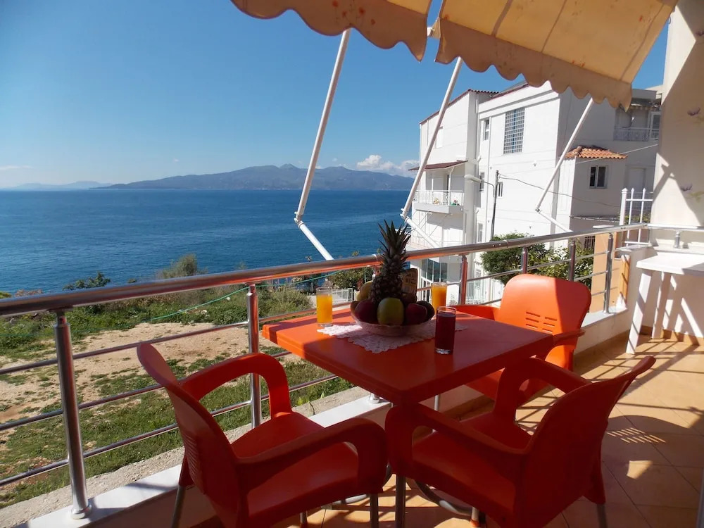 Erioni Hotel
