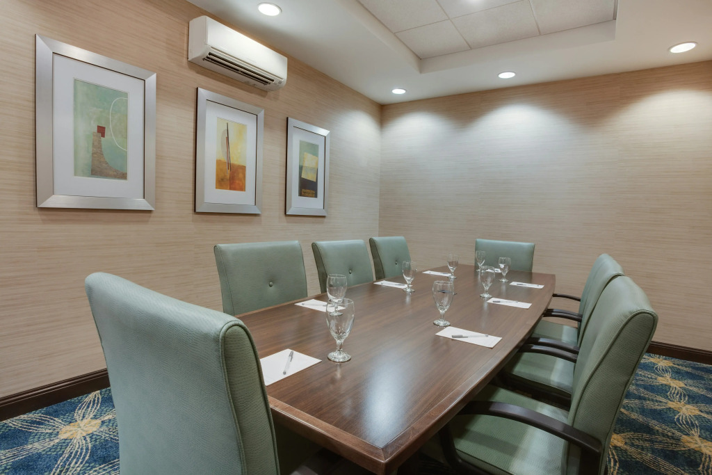 Hampton Inn & Suites - DeLand