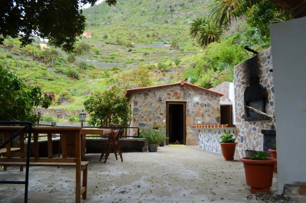 Cosy Chalet with Terrace in Hermigua - Ideal for Couples