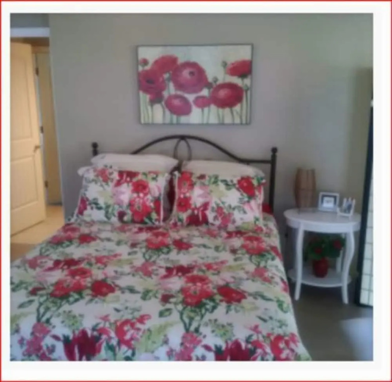 Jeni J's Gifts and Guest Houses