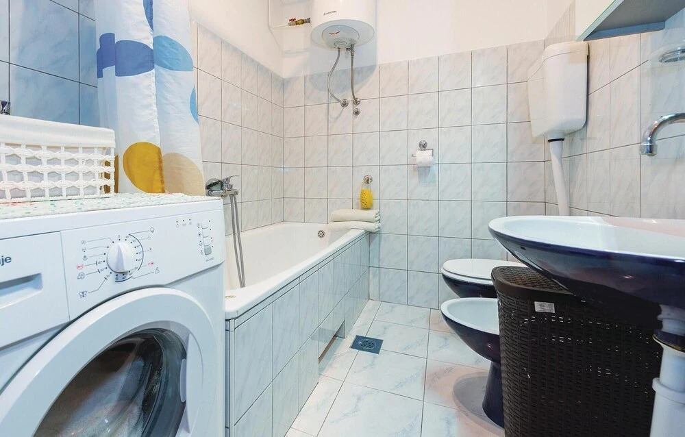 Two-Bedroom Holiday Home In Sibenik