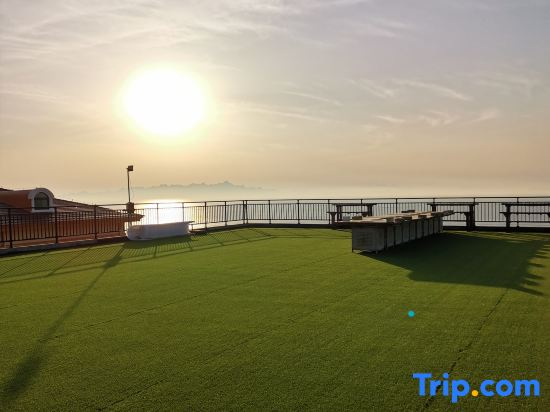 Ruoshu Homestay (Qingdao Lingshan Island)