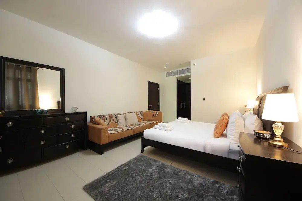 Signature Holiday Home-Masakin Al Furjan