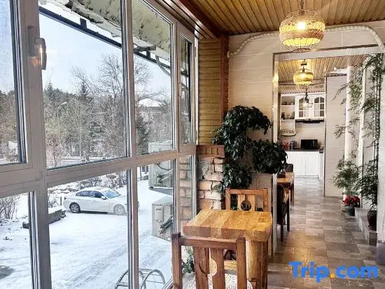 Yiran Small Residence (Changbai Mountain North Scenic Area Tourist Distribution Center Branch)