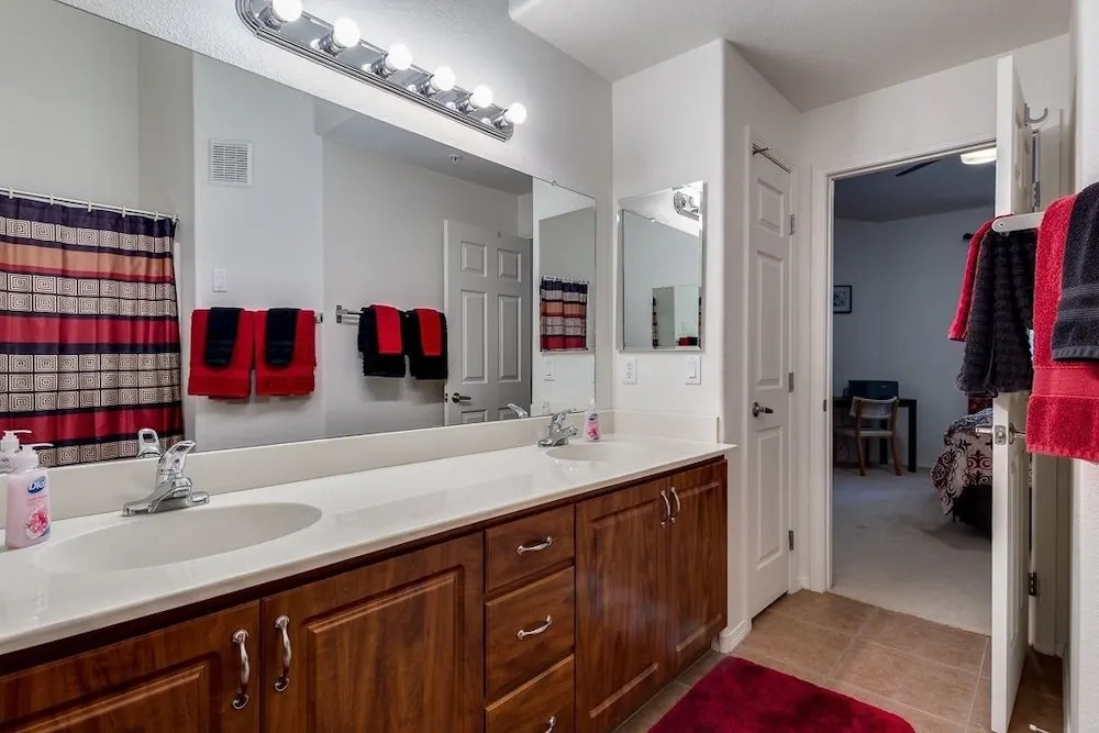 Southern #2055 2 Bedrooms 2 Bathrooms Condo