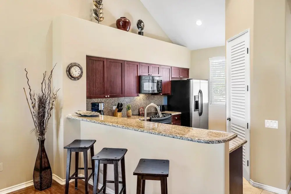 2 Bdrm Plus Loft - AC & Wifi - Concierge Included - Lanai!! - Vrkcv