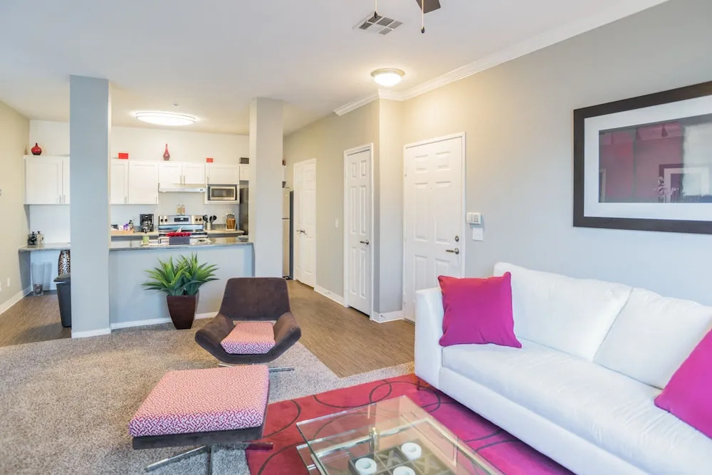 The Luxe Suites of Oceanside with Pool & Gym