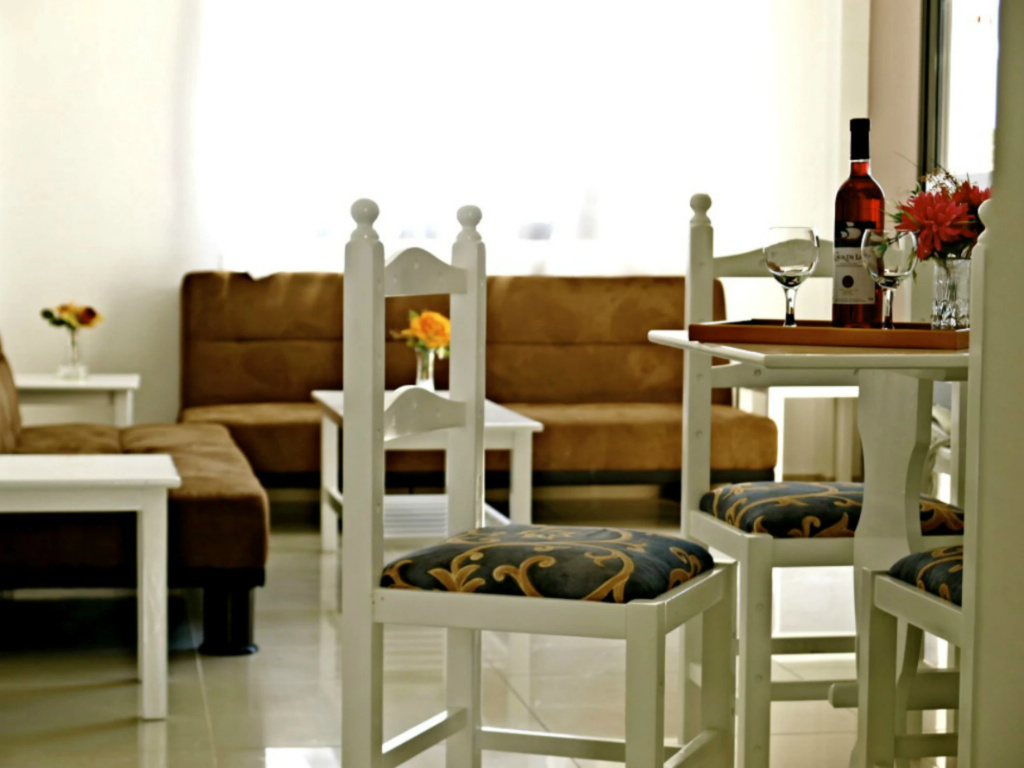 Hilltop Gardens Hotel Apartments