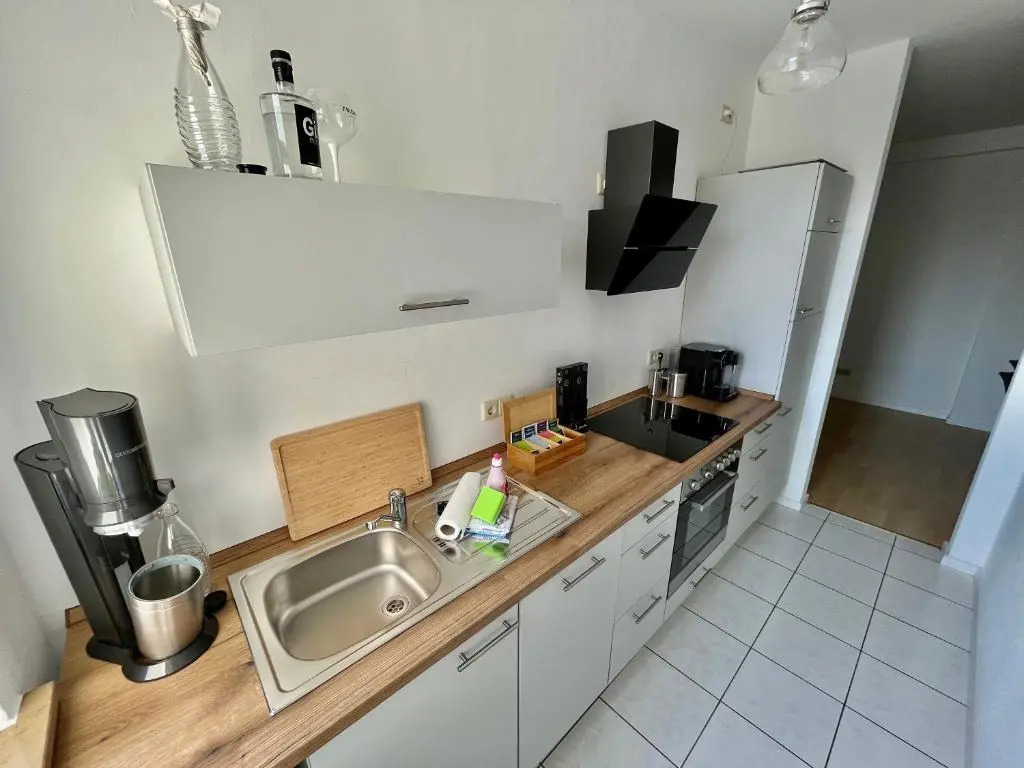 Purer Luxus mit 2 Schlafzimmern, Balkon und Privat-Parkplatz