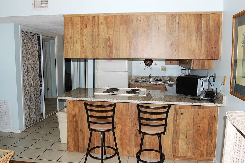 Island Winds West 177 condo