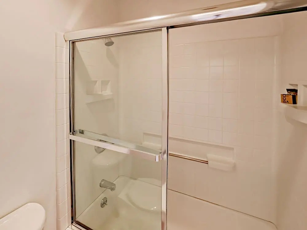 Upper Woodbridge #14-AB - 2 Br Condo