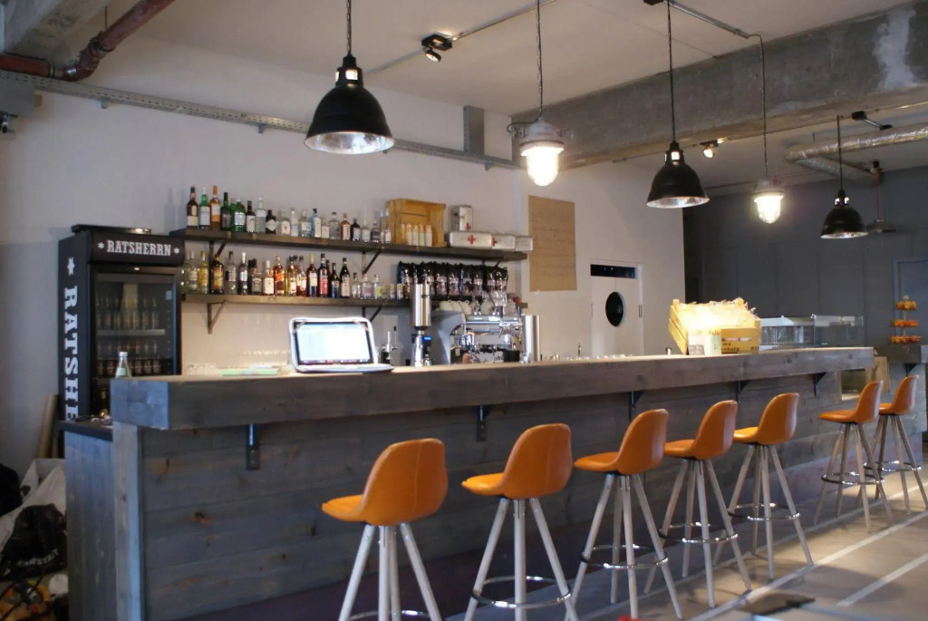 Underdog Hotel