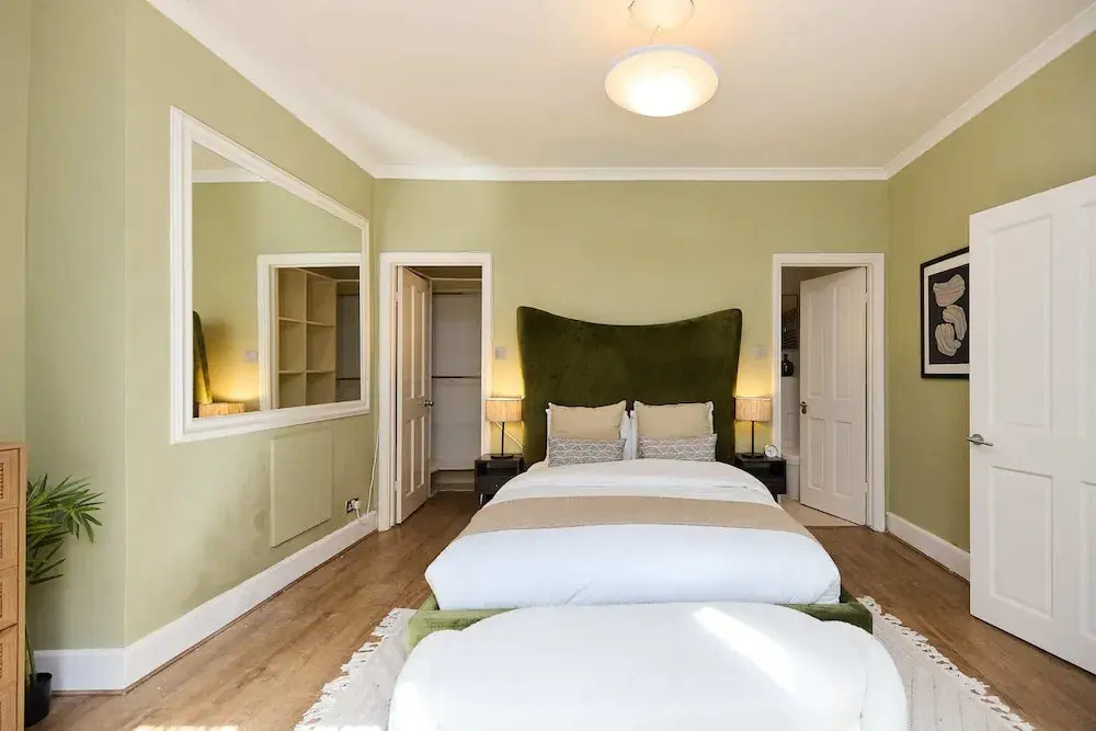 Kensington Garden Flat with Office