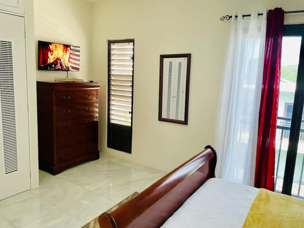 VaeTropicalParadise Free Beach & Pool Access