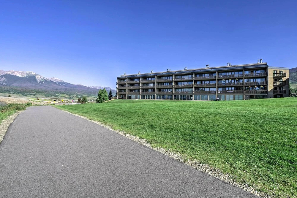 Mtn Views, Ground Floor: Rec Path and Lake Access
