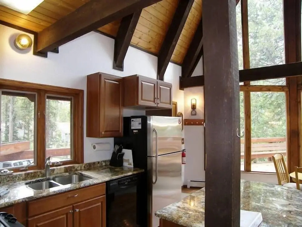 Upscale Home w/ Hot Tub: 3 Mi to Breck Ski Resort!