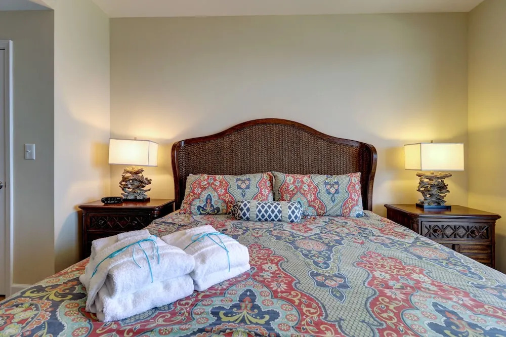 Gulf Front! 2 BR 2 BA! 11th Floor Condo + Condo Amenities!