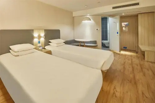 Hanting Hotel Tianjin Railway Station