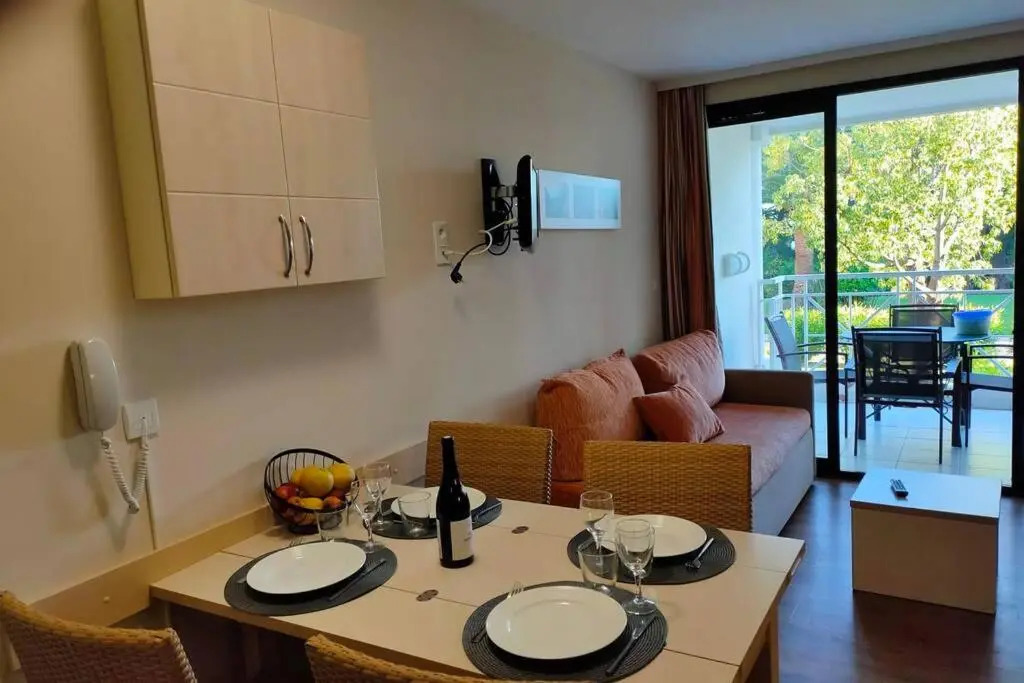 Appartement Lumineux dans Résidence avec Piscine