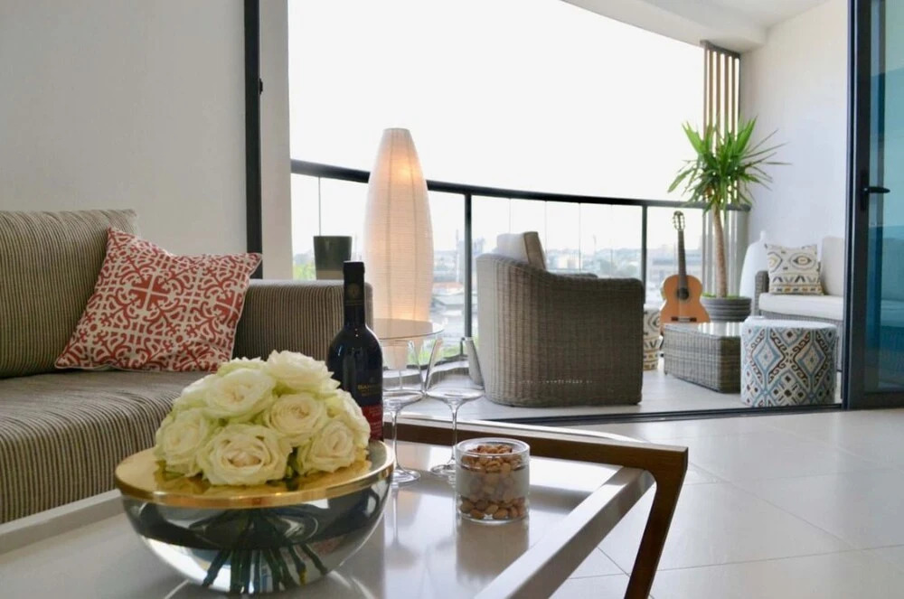 Beautiful Apt Design Pkg included TL13