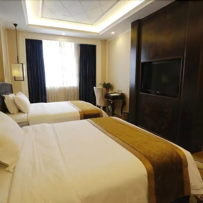 Jinhu Hotel