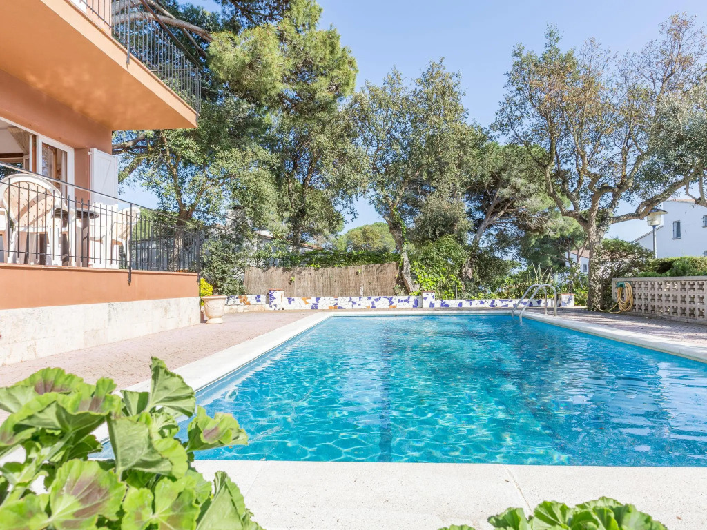 Apartment near Sea with Shared Swimming Pool in Costa Brava