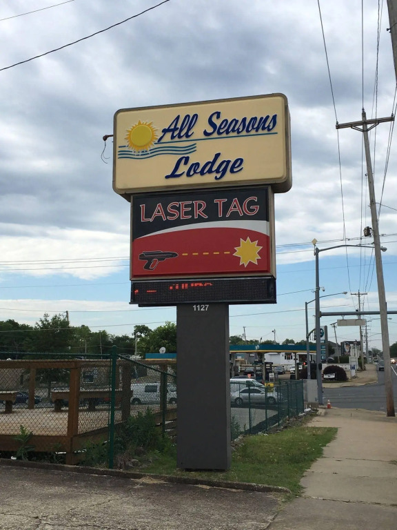 All Seasons Lodge