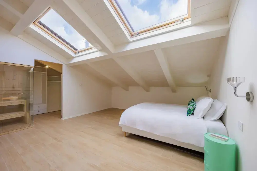 Napoli White Apartment by Wonderful Italy
