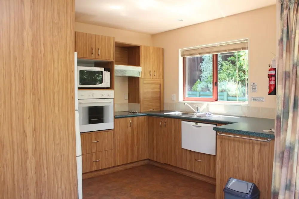 30 Chalet Crescent