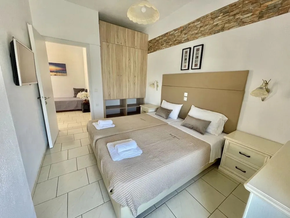 Sea View Apts & Suites by Pachiplex