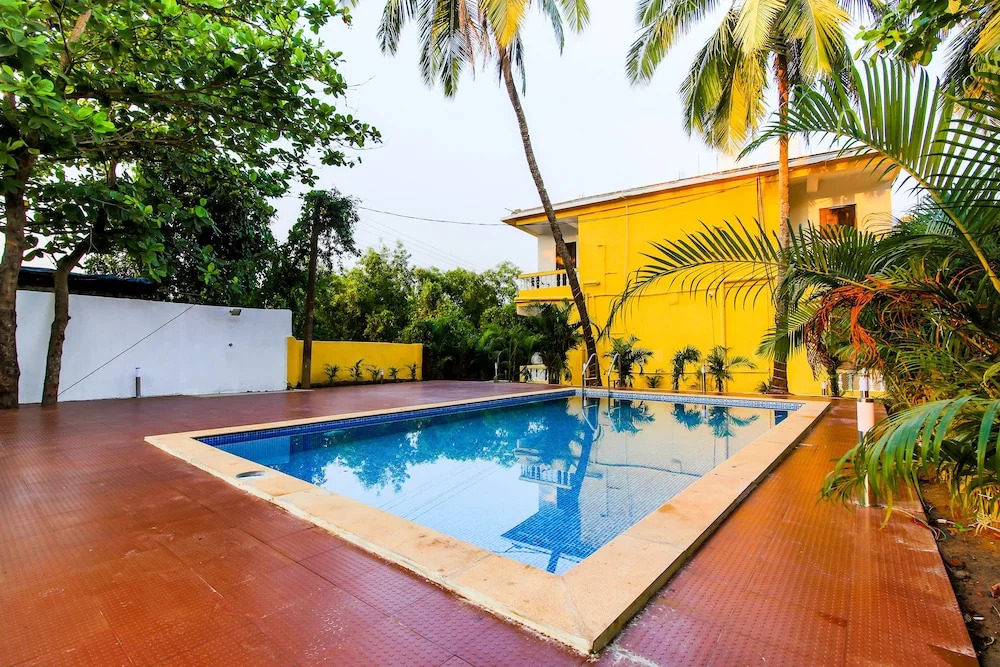 Coco Resort Morjim