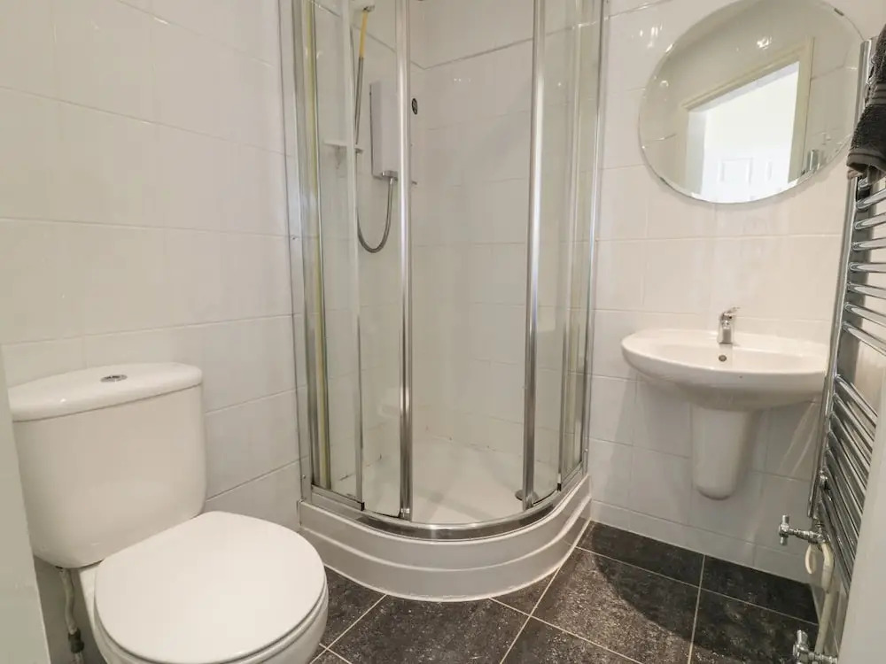Apartment 1, 10 Marian y Mor