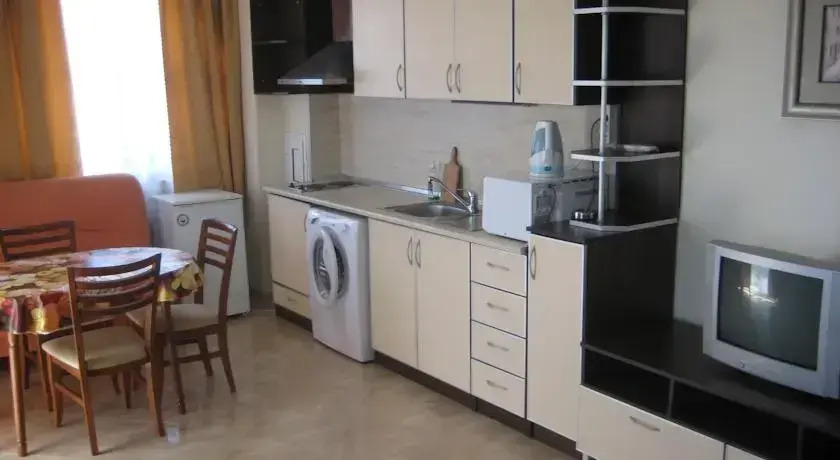 Tashevi Apartments