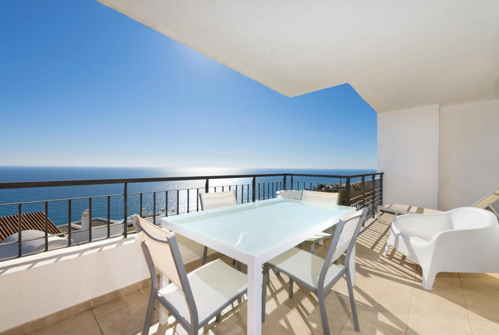 Olée Nerja Holiday Rentals by Fuerte Group