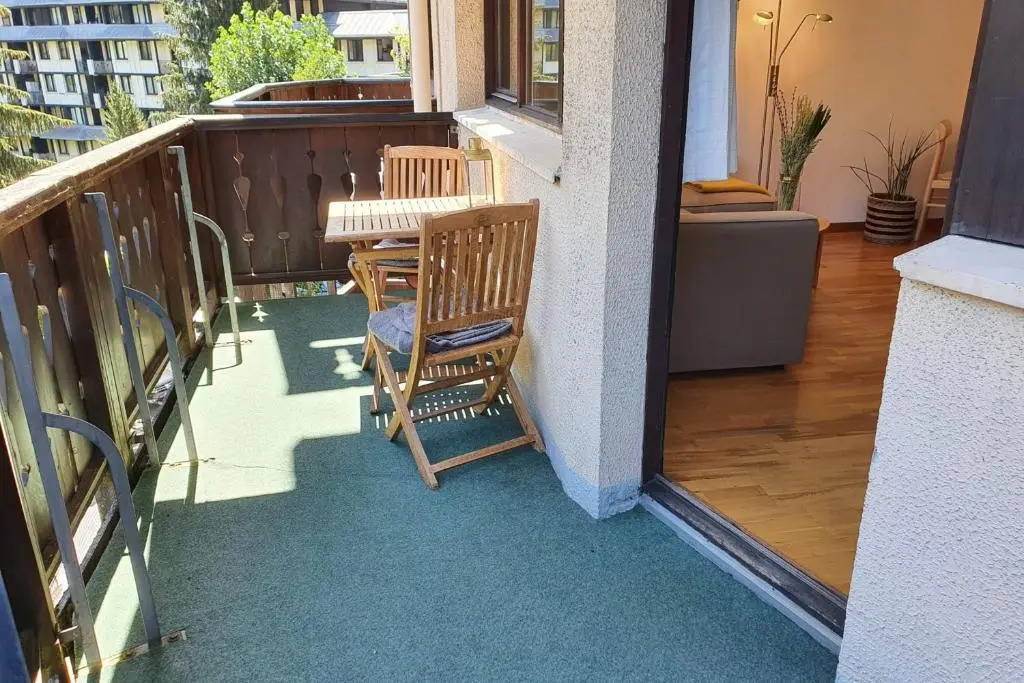 Nice 32m With Balcony View On The Mountain