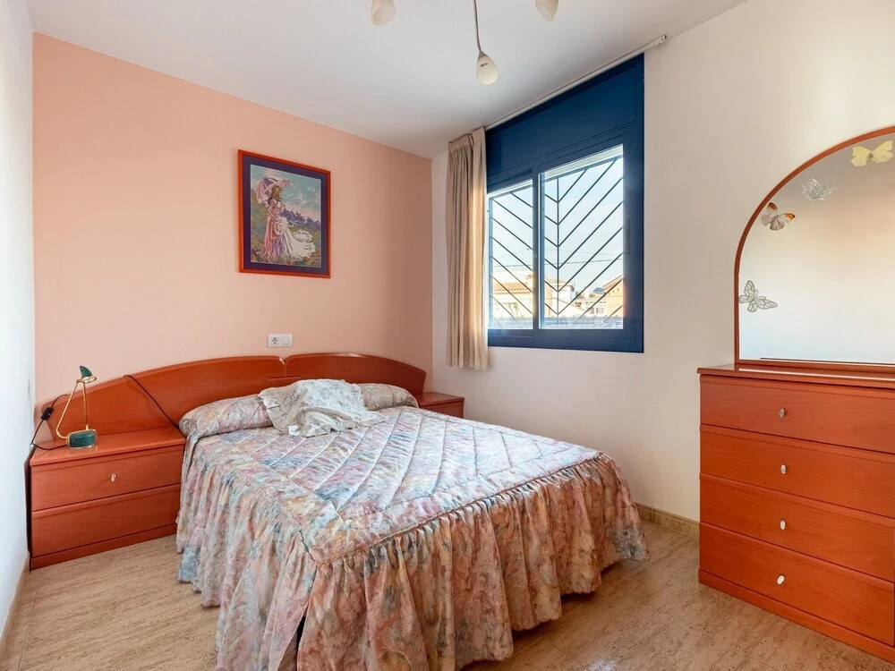 Comfortable Holiday Home in L'ampolla With Swimming Pool