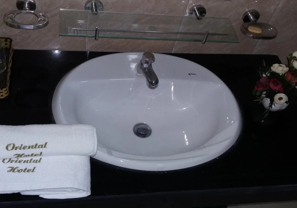 Mi Lan 2 Oriental Hotel