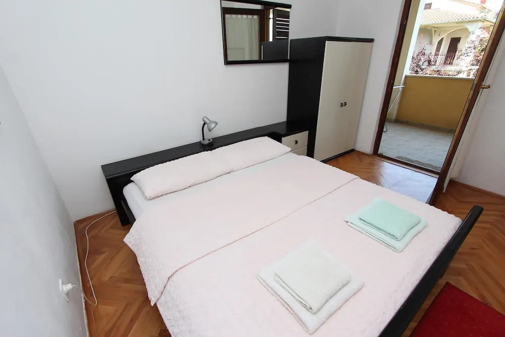 Apartments Lora