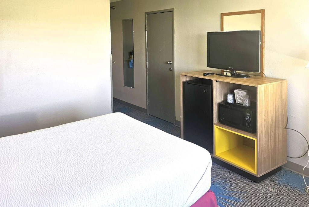Days Inn by Wyndham North Sioux City