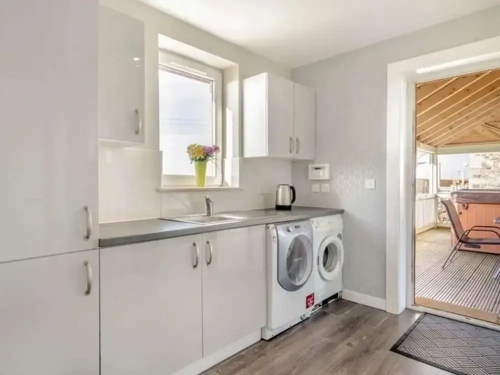 Sleeps 10 - Hot tub - Pool Table - Play Park