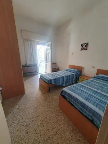 Via Capri 1