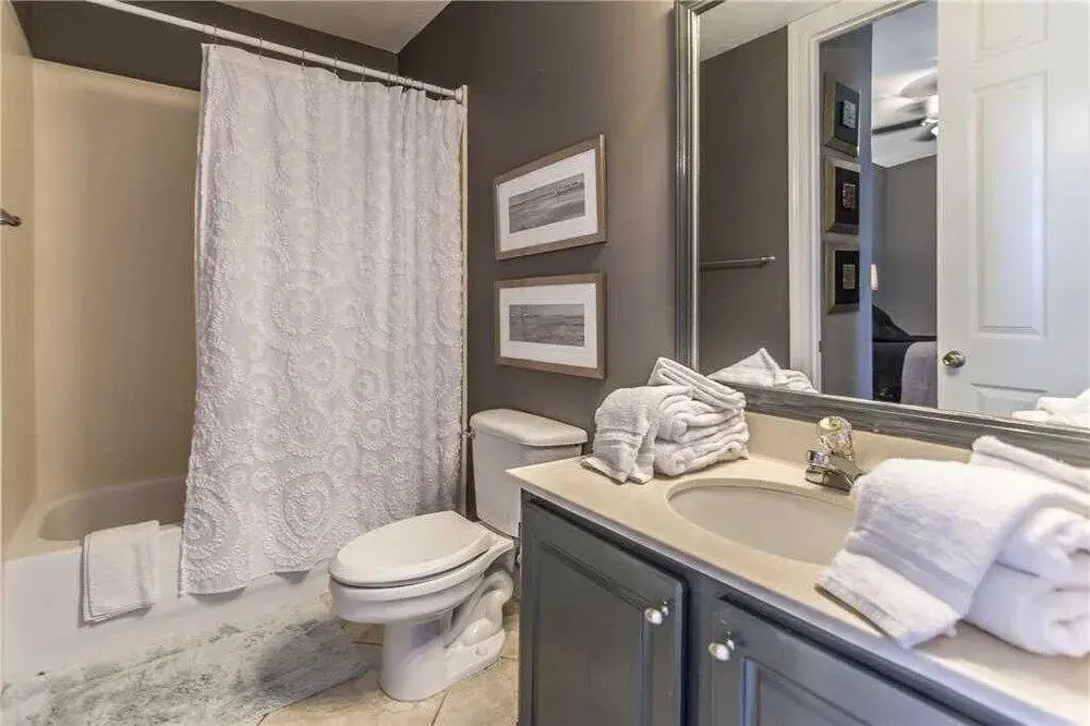 Grand Pointe 605 - 3 Br home by RedAwning