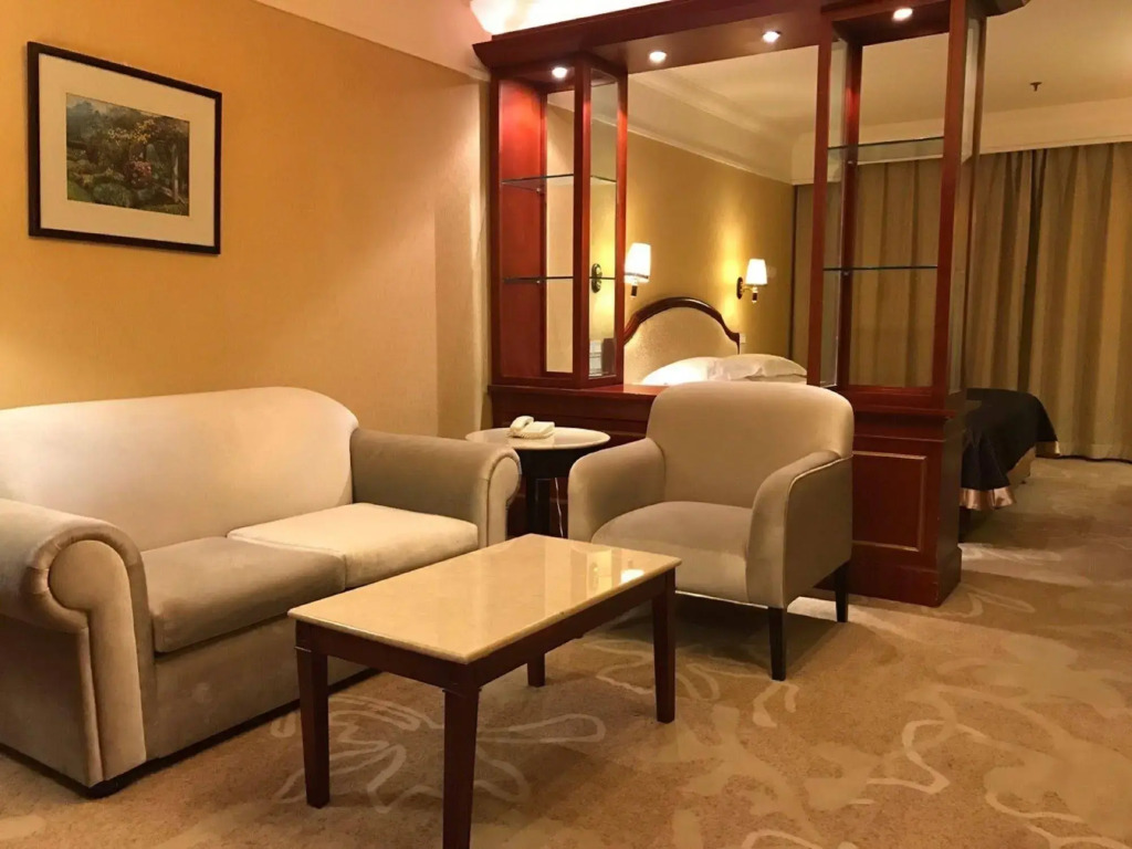 Kingwing Hotel