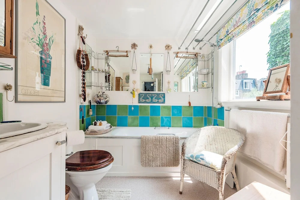 Enchanting Hammersmith Home Close to Shepherds Bush by Underthedoormat